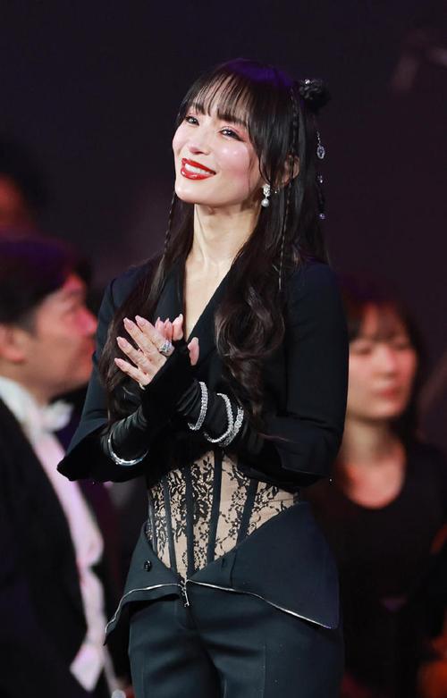 2025澳门天天开好彩大全开奖结果是多少和滨崎步孩子爸身份与滨崎步孩子父亲